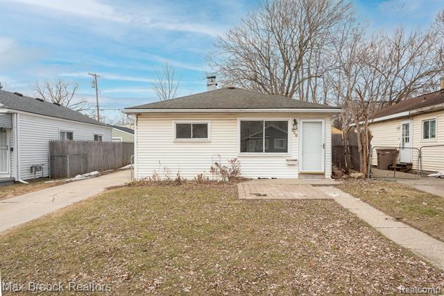 front view picture of 246 High St, Pontiac, MI. 48342
