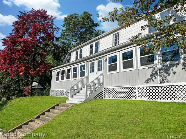 front view picture of 601 N Perry St, Pontiac, MI. 48342