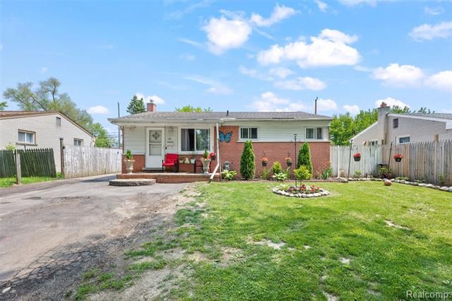 front view picture of 514 Linda Vista Dr, Pontiac, MI. 48342