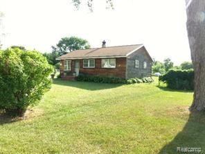 front view picture of 769 Palmer Dr, Pontiac, MI. 48342