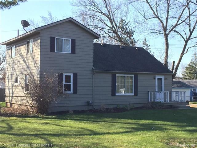 front view picture of 4775 Forest Ave, Waterford, MI. 48328