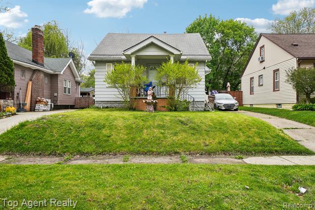 front view picture of 933 Cameron Ave, Pontiac, MI. 48340