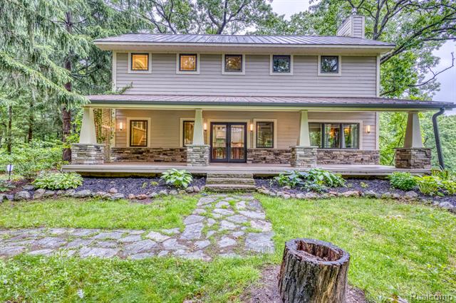 front view picture of 2685 Fry Rd, Highland, MI. 48357