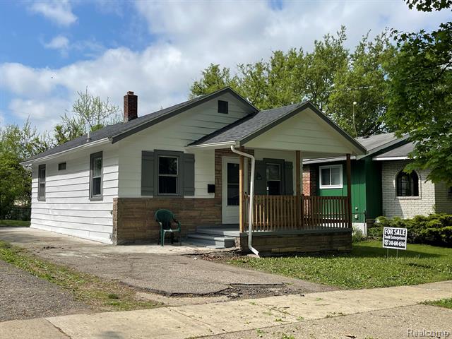 front view picture of 137 Dresden Ave, Pontiac, MI. 48340