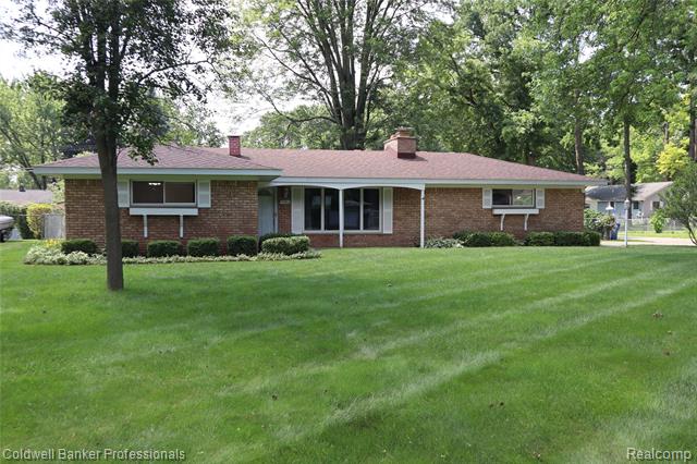 front view picture of 3489 Overton St, Waterford, MI. 48328