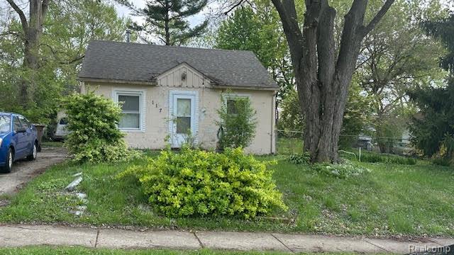 front view picture of 117 W Strathmore Ave, Pontiac, MI. 48340