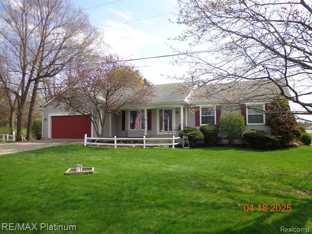front view picture of 3462 N Hickory Ridge Rd, Highland, MI. 48357
