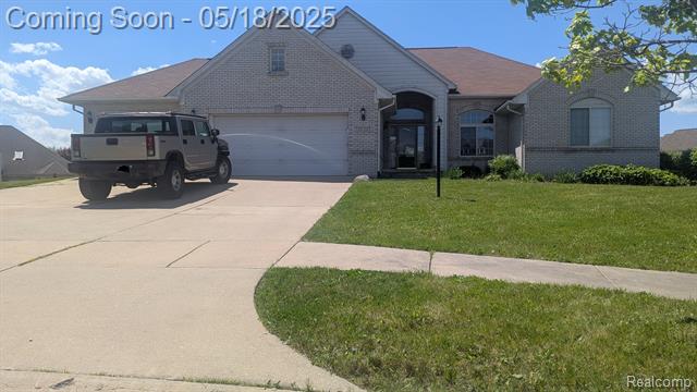 front view picture of 1121 Carpenter Dr, Pontiac, MI. 48340
