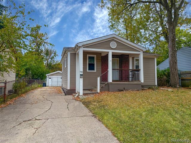 front view picture of 720 E Columbia Ave, Pontiac, MI. 48340