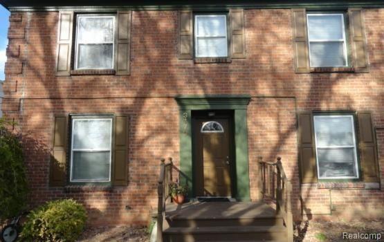 front view picture of 3170 Dixie Hwy, Waterford, MI. 48328