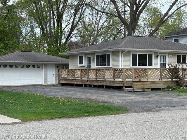 front view picture of 7218 Garvin, Waterford, MI. 48329
