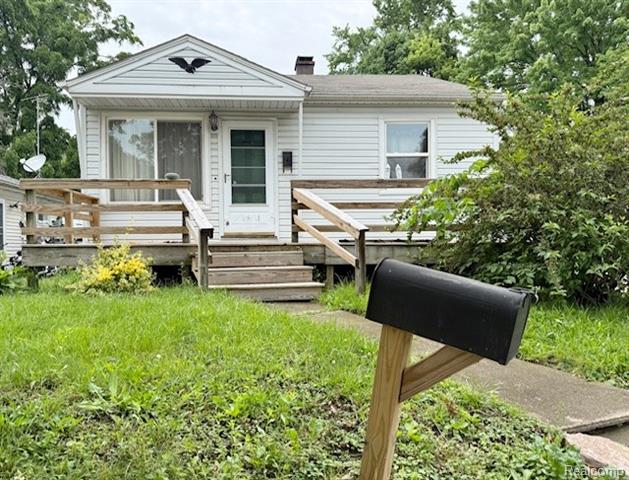 front view picture of 77 E Ypsilanti Ave, Pontiac, MI. 48340