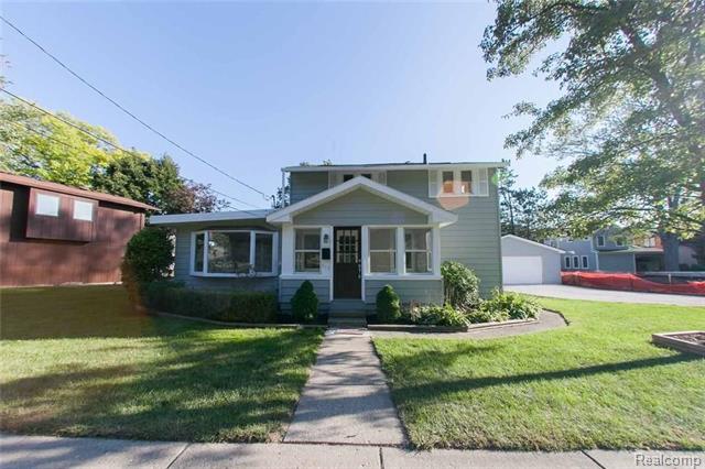 front view picture of 813 1St St, Rochester, MI. 48307