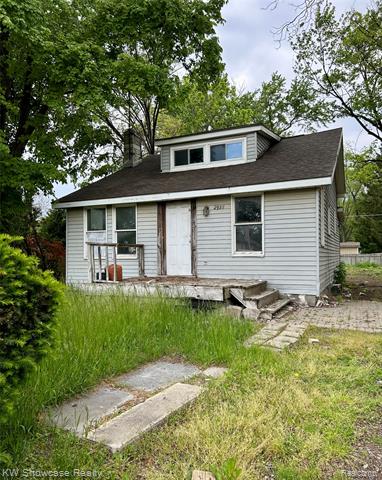 front view picture of 2935 Jackson Blvd, Highland, MI. 48356