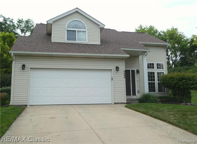 front view picture of 2596 Bonita Dr, Waterford, MI. 48329