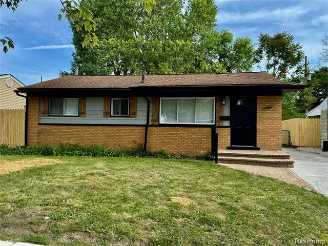 front view picture of 297 W Yale Ave, Pontiac, MI. 48340
