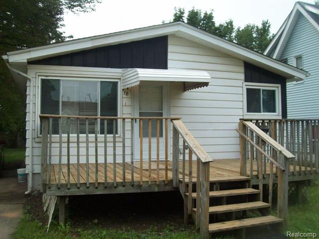 front view picture of 78 E Yale Ave, Pontiac, MI. 48340