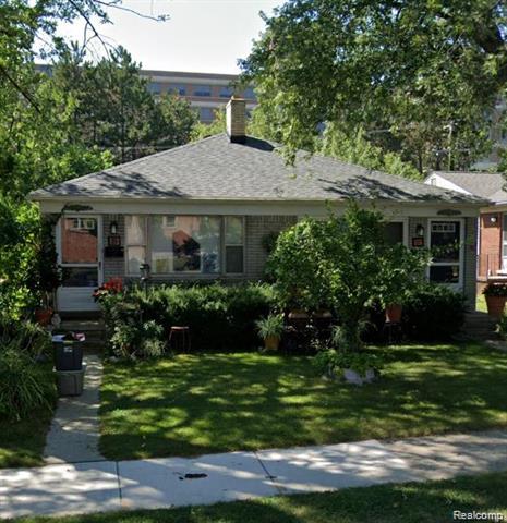 front view picture of 319 N Alice Ave, Rochester, MI. 48307