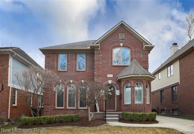 front view picture of 307 Taylor Ave, Rochester, MI. 48307