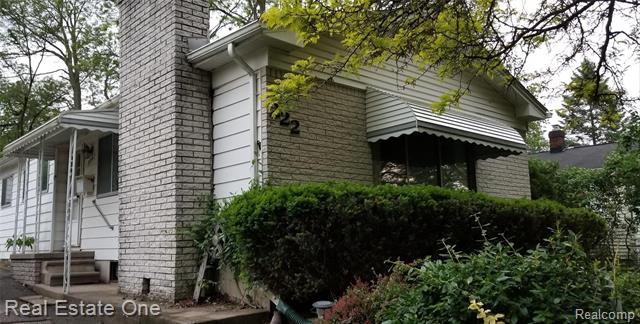 front view picture of 222 N Alice Ave, Rochester, MI. 48307