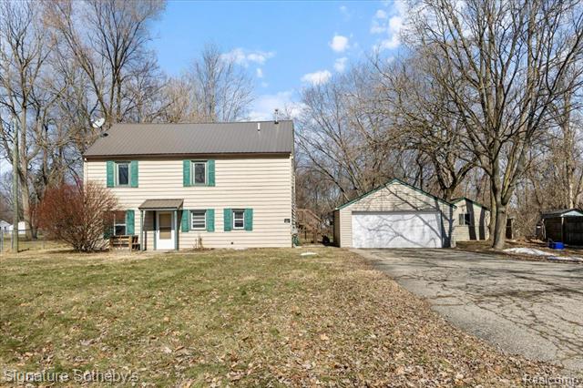 front view picture of 6270 Barker Dr, Waterford, MI. 48329