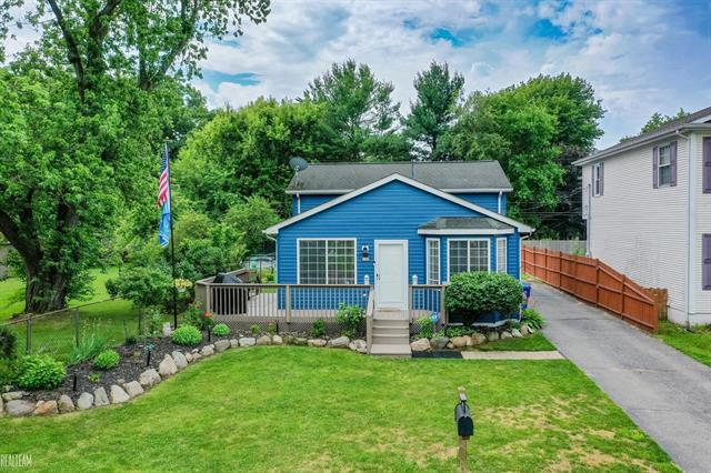 front view picture of 4149 Lanco Ct, Waterford, MI. 48329