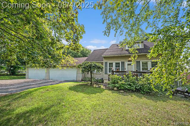 front view picture of 4415 Monroe Ave, Waterford, MI. 48329
