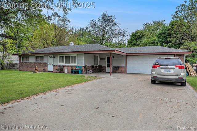 front view picture of 3208 Homestead Dr, Waterford, MI. 48329