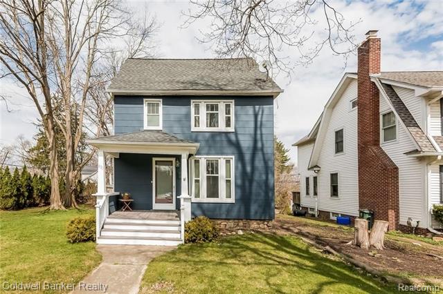 front view picture of 630 W University Dr, Rochester, MI. 48307