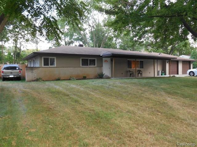 front view picture of 3238 Homestead Dr, Waterford, MI. 48329