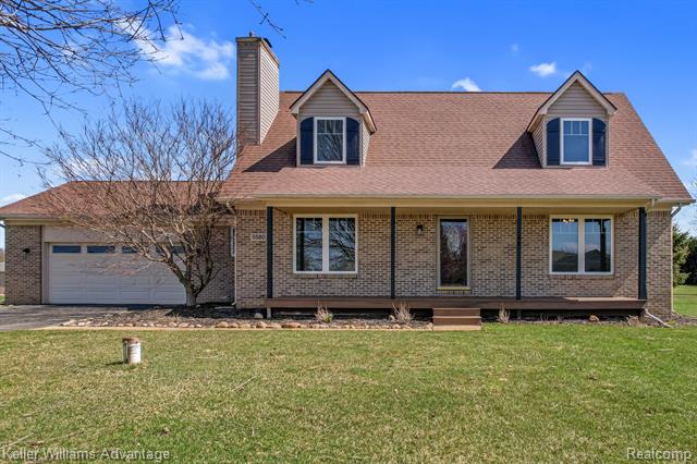 front view picture of 5580 Jeanne Marie Dr, White Lake, MI. 48383