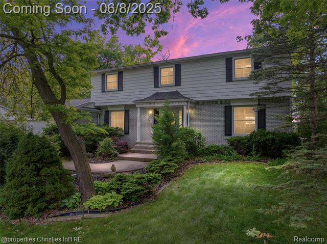 front view picture of 3379 Wormer Dr, Waterford, MI. 48329