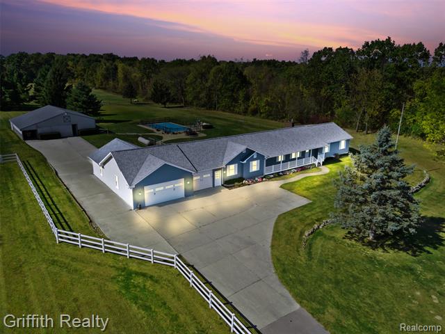 front view picture of 6005 Carscadden Way, Highland, MI. 48357