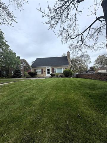 front view picture of 1228 N Main St, Rochester, MI. 48307