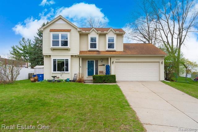 front view picture of 4067 Highview Ct, Waterford, MI. 48329