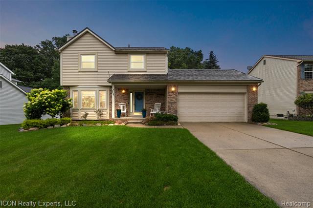 front view picture of 2661 Bayberry Dr, Waterford, MI. 48329
