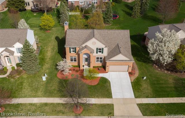 front view picture of 1805 Ring Neck Dr, Rochester, MI. 48307