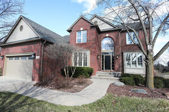 front view picture of 1216 Letica Dr, Rochester, MI. 48307