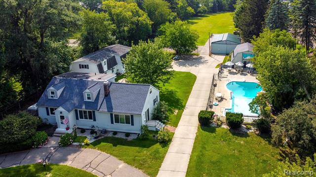 front view picture of 4209 Rural St, Waterford, MI. 48329