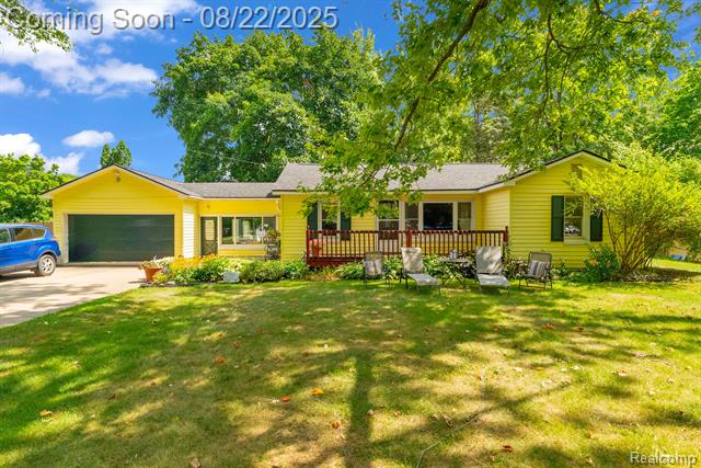 front view picture of 4350 Lessing, Waterford, MI. 48329