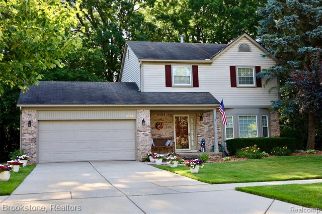 front view picture of 4188 Hardwich Dr, Waterford, MI. 48329