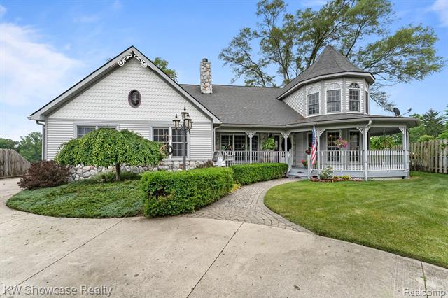 front view picture of 6476 Andersonville Rd, Waterford, MI. 48329