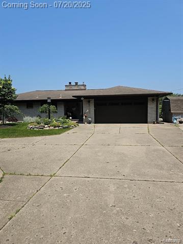 front view picture of 6504 Andersonville Rd, Waterford, MI. 48329