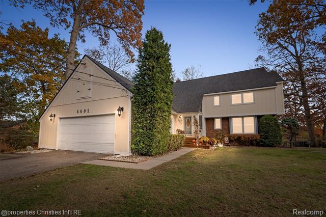 front view picture of 4602 Curtis Ln, Clarkston, MI. 48346
