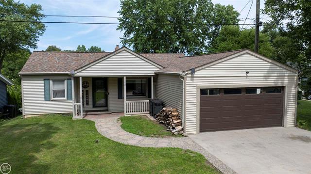 front view picture of 7240 Clement Rd, Clarkston, MI. 48346
