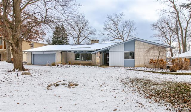 front view picture of 6715 Wellesley Ter, Clarkston, MI. 48346