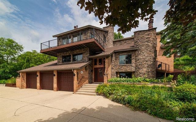 front view picture of 6576 Balmoral Ter, Clarkston, MI. 48346