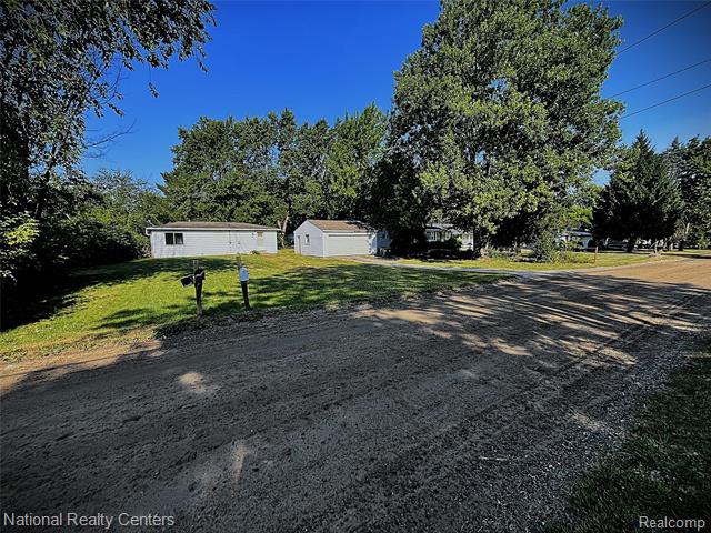 front view picture of 4860 Huston Dr, Lake Orion, MI. 48359