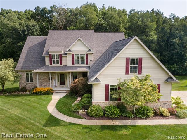 front view picture of 5580 Birch Ln, Davisburg, MI. 48350
