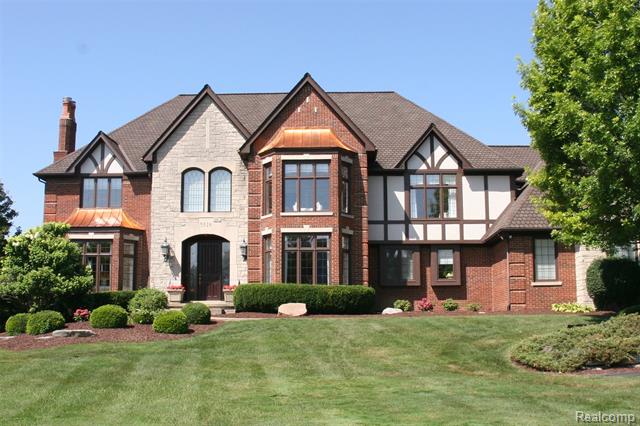 front view picture of 5826 Murfield Dr, Rochester, MI. 48306